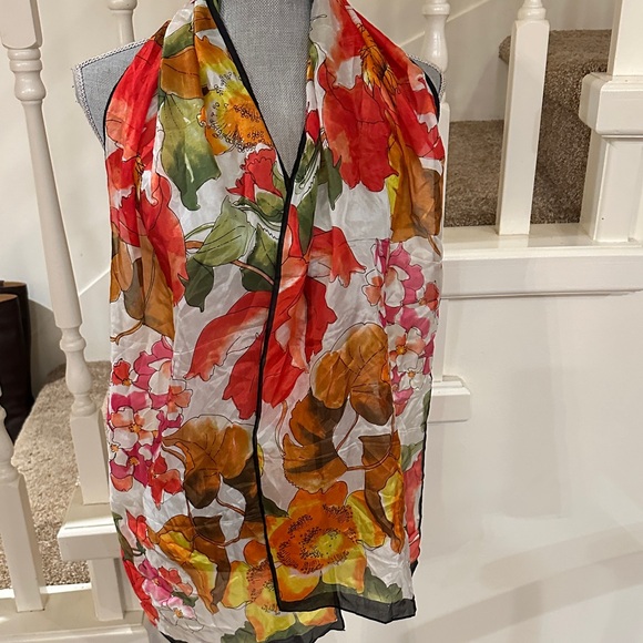 Karl lagerfeld silk scarf - Picture 2 of 3